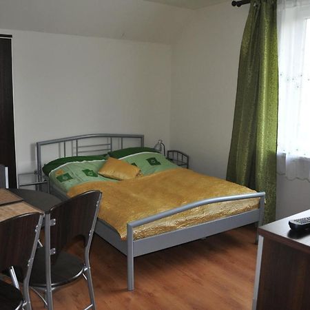 Przylesie Διαμέρισμα Uniejow Εξωτερικό φωτογραφία